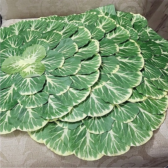 Other - Beautiful Bordallo cabbage placemats 4 excellent